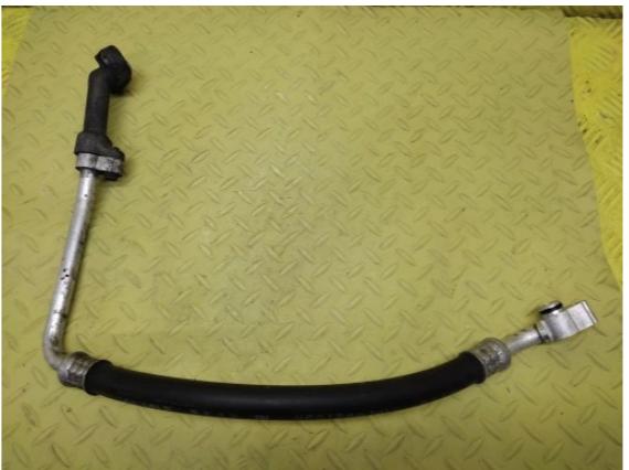 Toyota Avensis II T25 2.0D-4D  03-09  rúrka klimatizácie  (Rúrky klimatizácie)