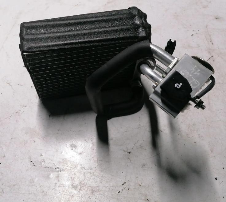 MERCEDES BENZ R R 500 Výhrevné teleso, radiátor kúrenia klimatizácie A1648300184