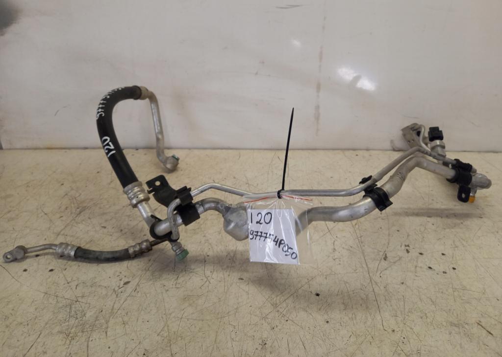 Hyundai i20 LIFT  2014 62,50 HATCHBACK 5D 1.2B 86KM 08-14 1200 rúrka klimatizácie 977754P050