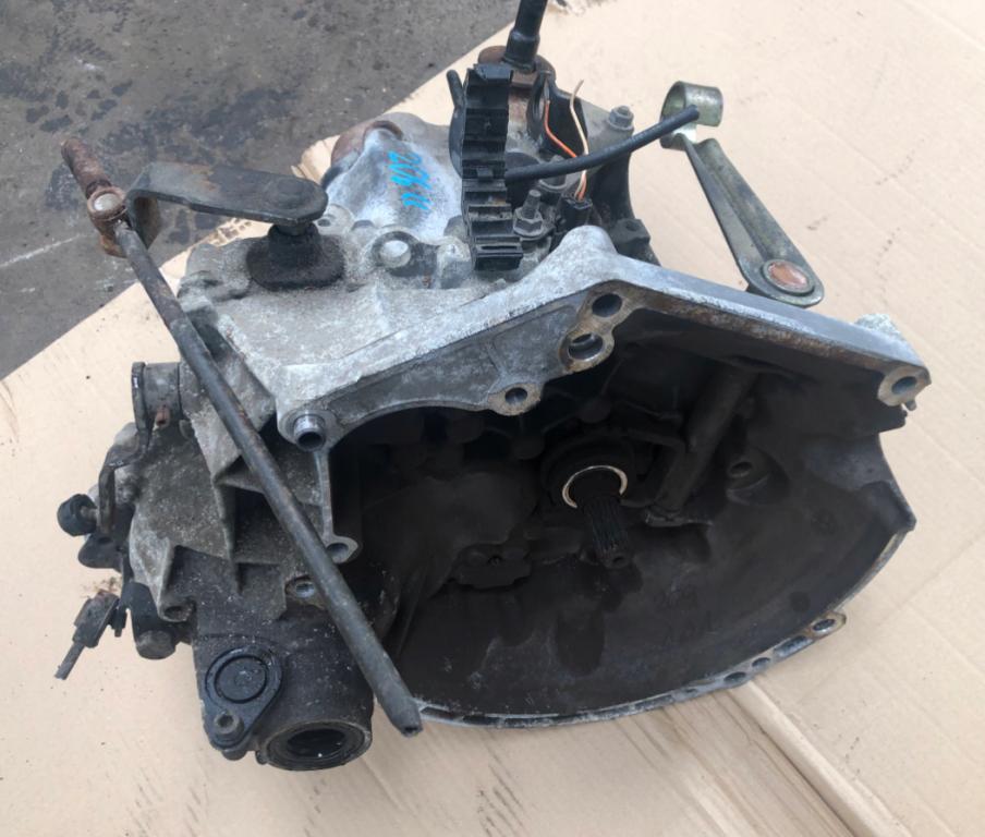 Peugeot 206 1.6 16v 109 HP manual 80 kW 1587 cm3 3- prevodovka stupeň,rýchlosť manual 20CP91