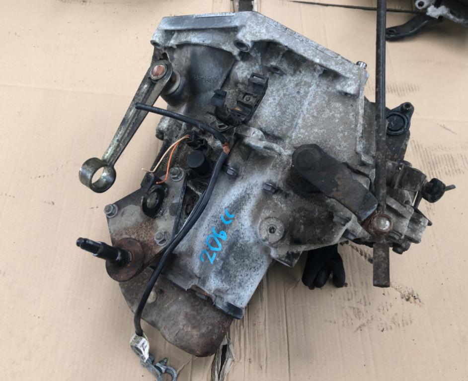 Peugeot 206 1.6 16v 109 HP manual 80 kW 1587 cm3 3- prevodovka stupeň,rýchlosť manual 20CP91