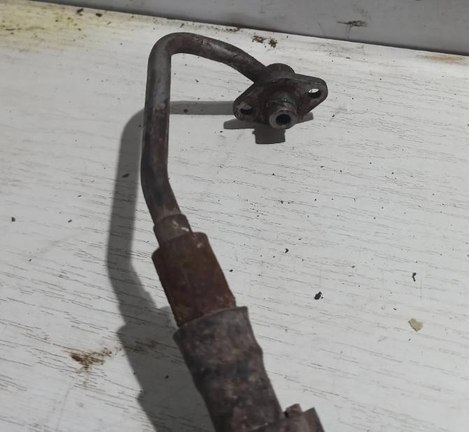 Audi A4 B8  hadica servočerpadlo 8K1422893CB