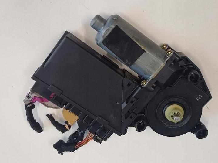 Audi A2 Motorček sťahovania okna predný ľavy 8Z1959801