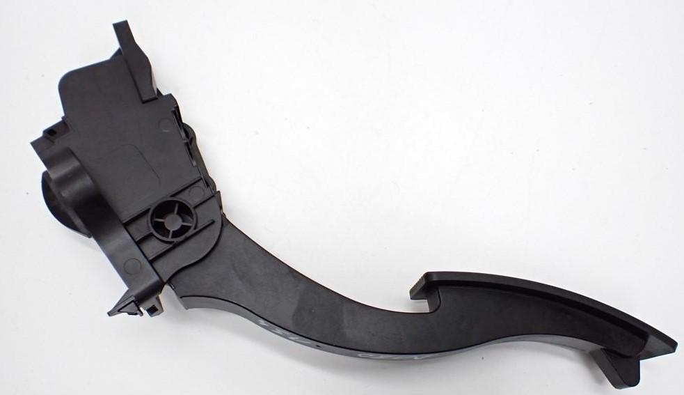 INFINITI Q30 Pedal plynového pedálu Potenciometer A2463001404