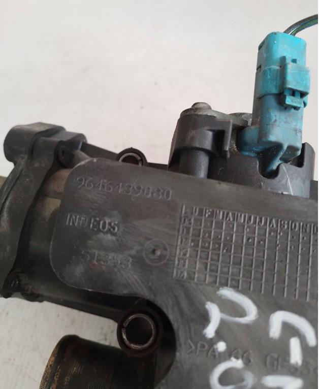 PEUGEOT VOLVO 2.0HDI Obal termostatu 9646439080