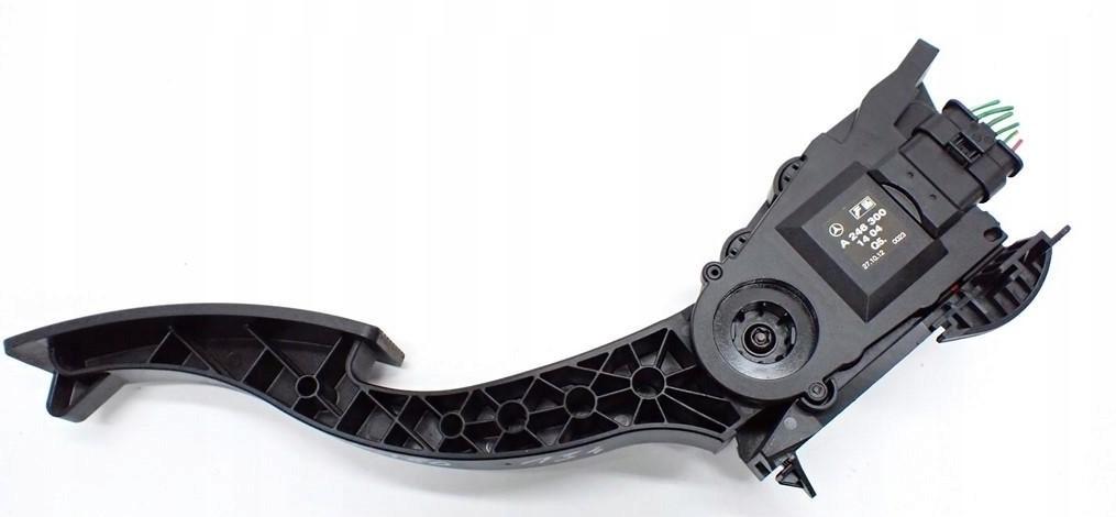 INFINITI Q30 Pedal plynového pedálu Potenciometer A2463001404