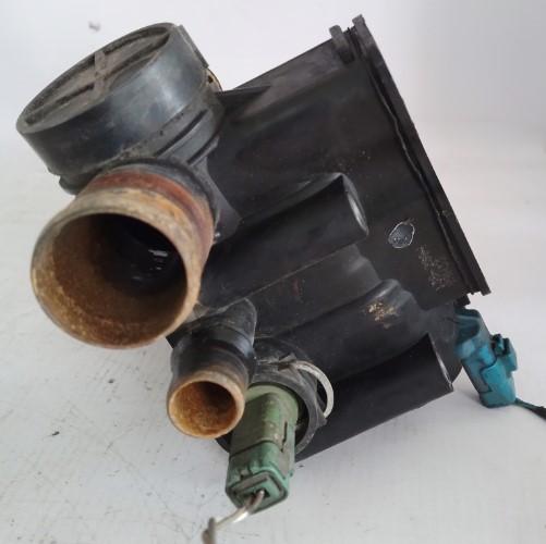 PEUGEOT VOLVO 2.0HDI Obal termostatu 9646439080