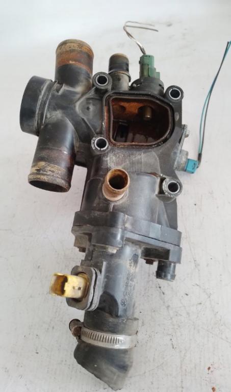 PEUGEOT VOLVO 2.0HDI Obal termostatu 9646439080