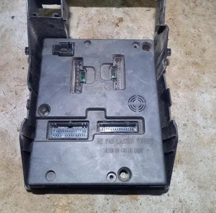 RENAULT MEGANE BSI Modul 8200033521B 