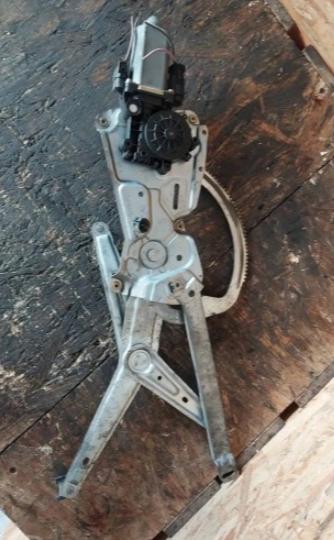 Bmw 3 e36 1991-2000 mechanizmus okná predné ľavý 8360977