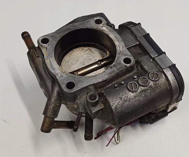 AUDI A4 B6 2.0 Škrtiaca klapka  06B133062H 0280750088