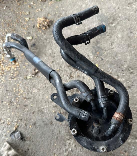 Volkswagen Passat B6 0 obal filtra paliva 3C0127400A