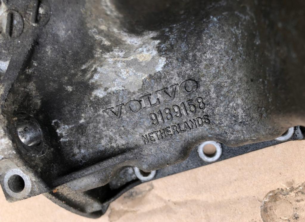 VOLVO V40 1.8 Olejová vaňa 9189158 1275809