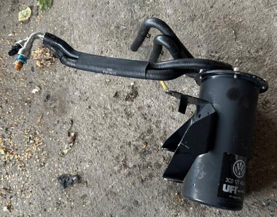 Volkswagen Passat B6 0 obal filtra paliva 3C0127400A 