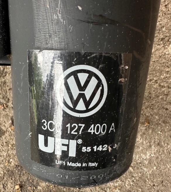 Volkswagen Passat B6 0 obal filtra paliva 3C0127400A
