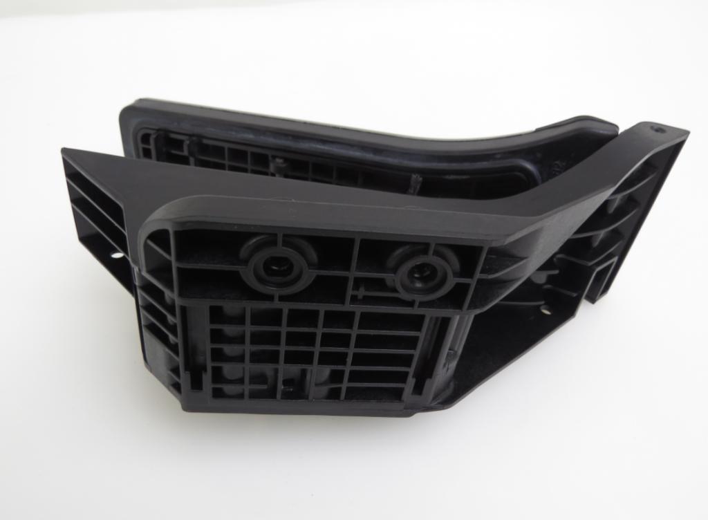 Mercedes C W204 2007-2014 3.0 cdi V6 224hp automatic 165 kW 2987 cm3 4- pedále A2043000204