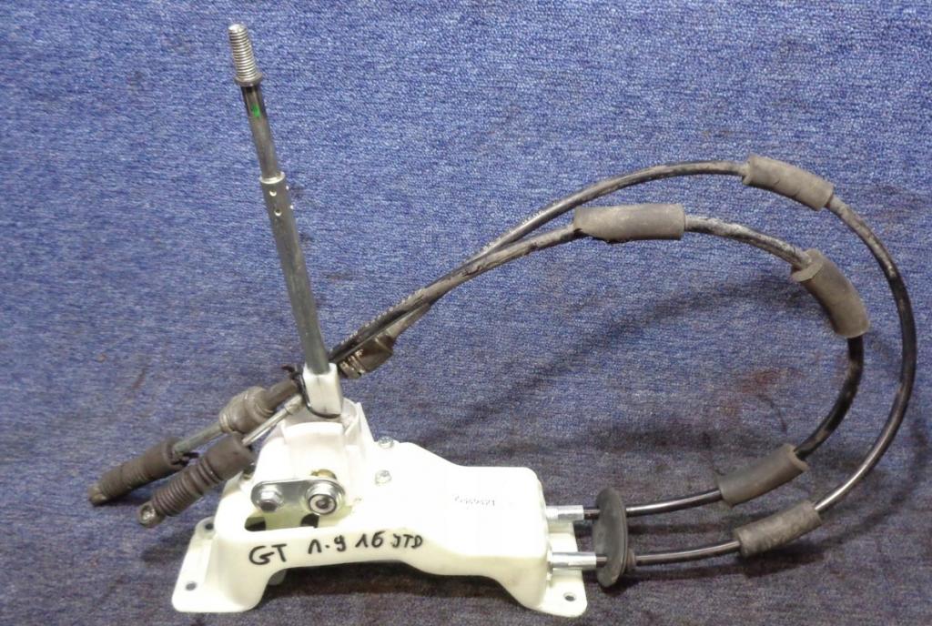 Alfa romeo Gt 1.9 jtd 150 HP manual 110 kW 1910 cm3 Páka stupeň,rýchlosť