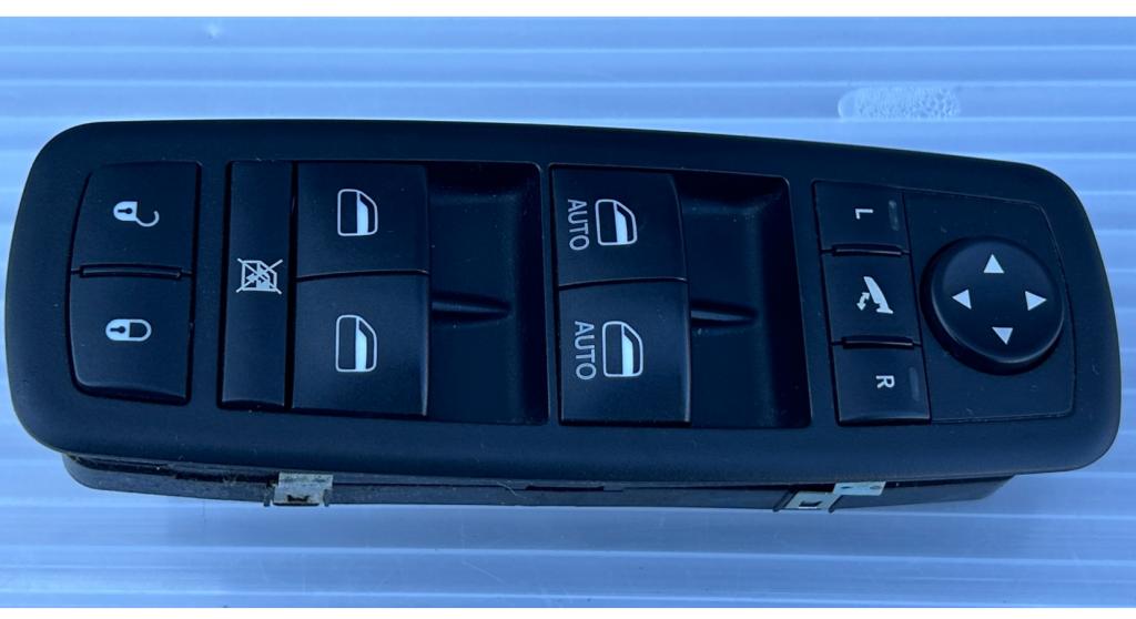Lancia Thema II 2011-2014 prepínač okien spätných zrkadiel 56046826AC