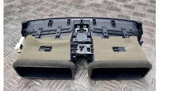 LEXUS IS 250   2008 208 kW     2500 Mriežky kúrenia 2 55670-53020