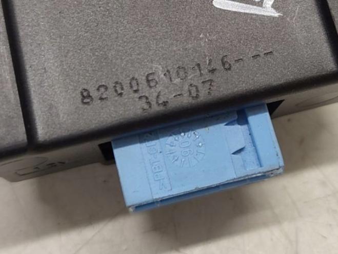 Renault Scenic  prepínač Brzdy  Ručnej 8200610146