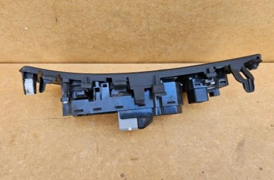 HONDA CIVIC IX  HB 5D  Prepínač oknien  35750-TV0-G21