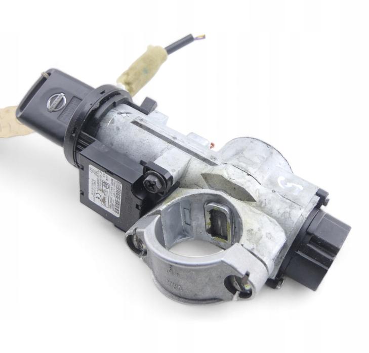 Nissan Qashqai 06-13  Spínačka  21669775-7 N0502825