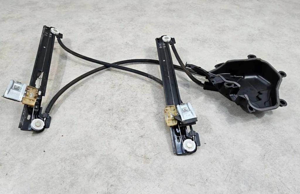 Seat Ibiza IV 6J 2008-2017 mechanizmus okná predné ľavý 6J3837401