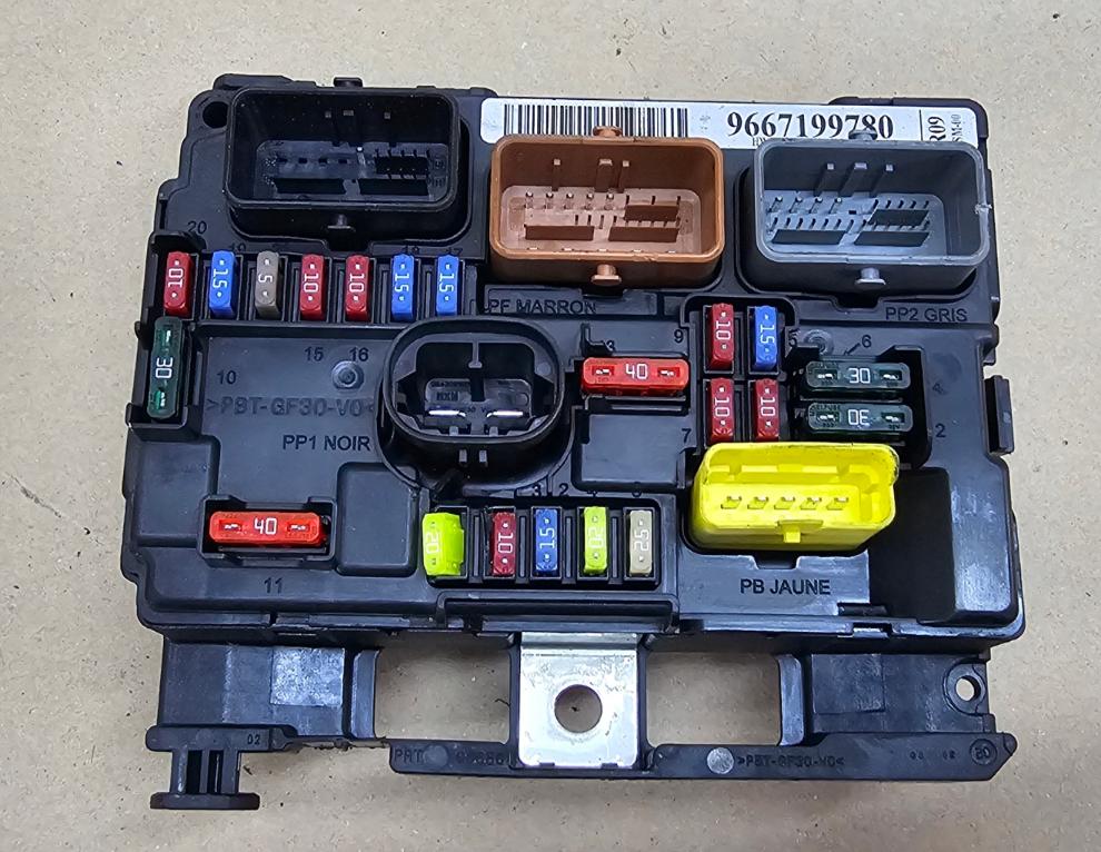 CITROEN C3 II Modul BSM R09  9667199780 EU