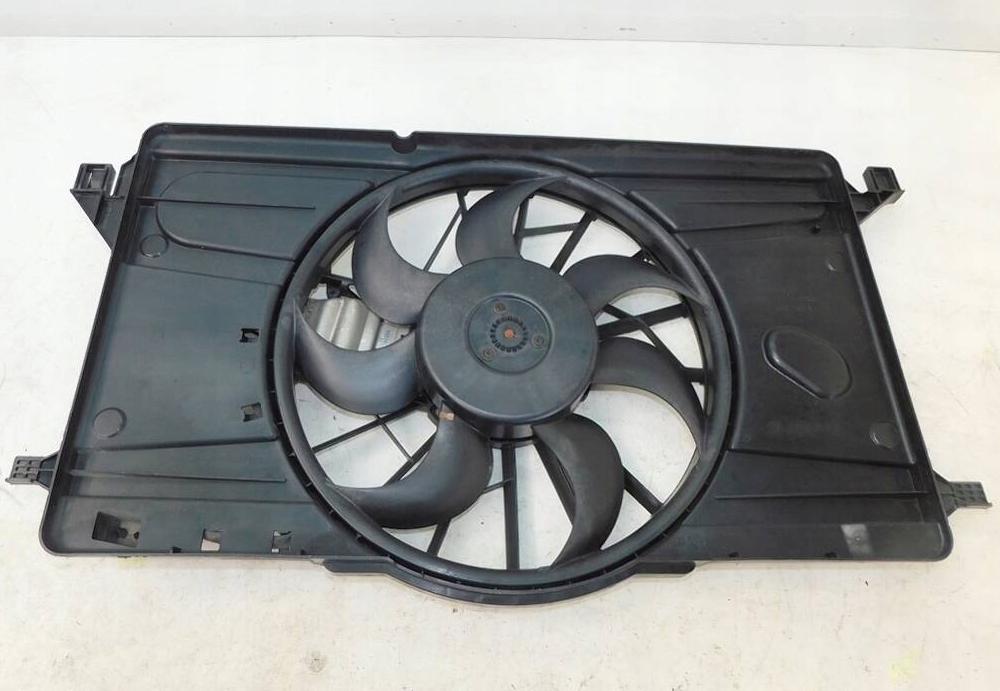 Volvo V50 2.0d 136 HP manual 100 kW 1997 cm3 5- Ventilátor chladiča 1137328558