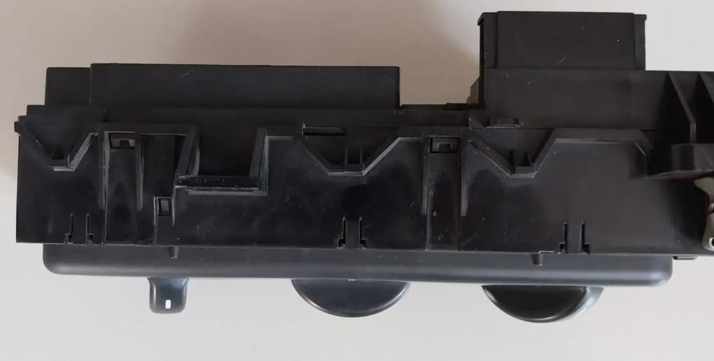 MERCEDES panel kúrenia A0004464728