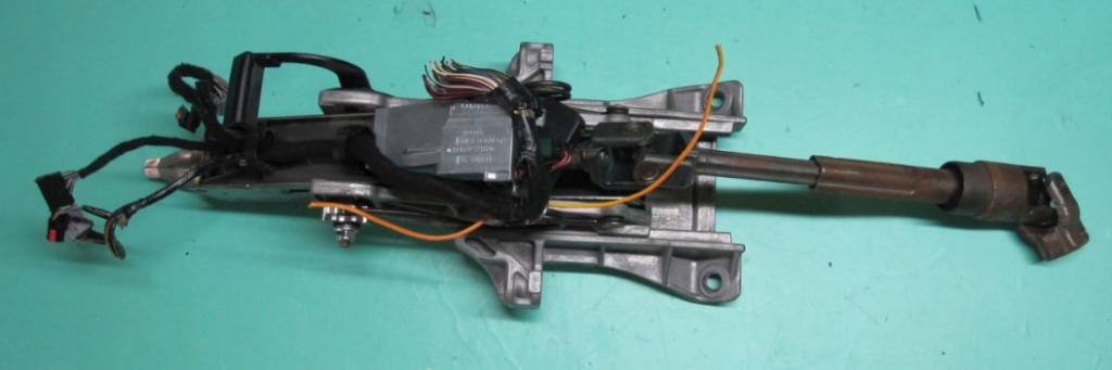 FORD FOCUS II (DA_, HCP, DP) 2004 - 2013 1.6 Ti 85 kW 2004 - 2012 blokáda volantu 8M51-3F880