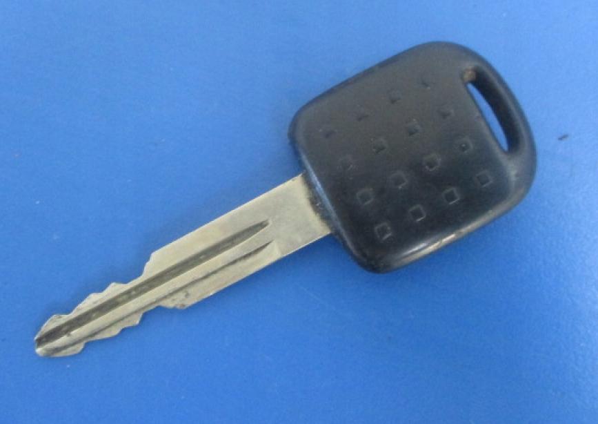 Suzuki Swift 1989-2004 1.0 53km  39 kW 1000 cm3  spinačka