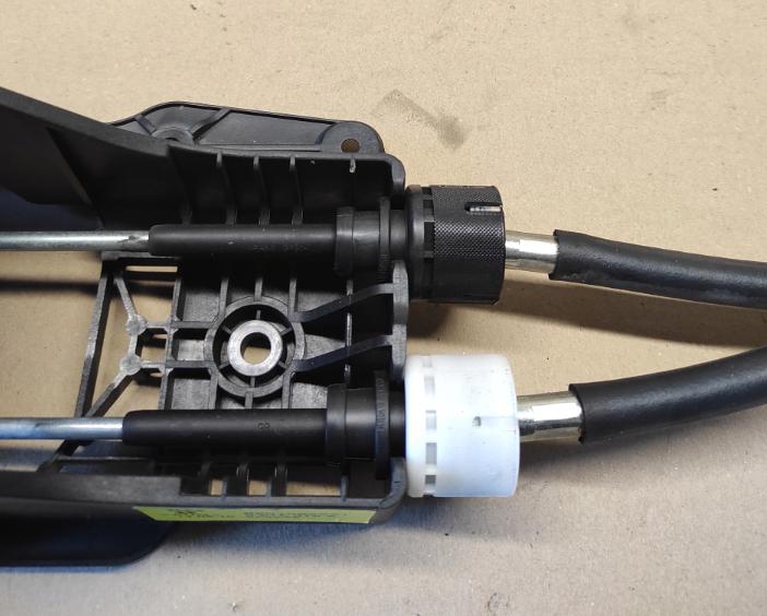 RENAULT MEGANE III Rýchlostné páky 8201062921 8200781046