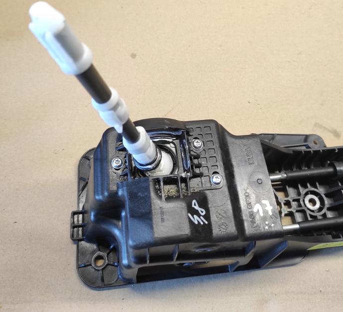 RENAULT MEGANE III Rýchlostné páky 8201062921 8200781046