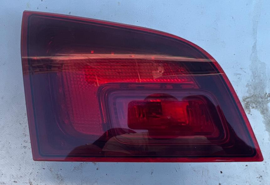 OPEL ASTRA J Sports Tourer (P10) 2010 - 2015 Svetlo zad ľavá strana vnútorná 13314054