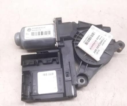 SKODA OCTAVIA  Motorček okna predný pravy 1T0959702C 1K0959792H