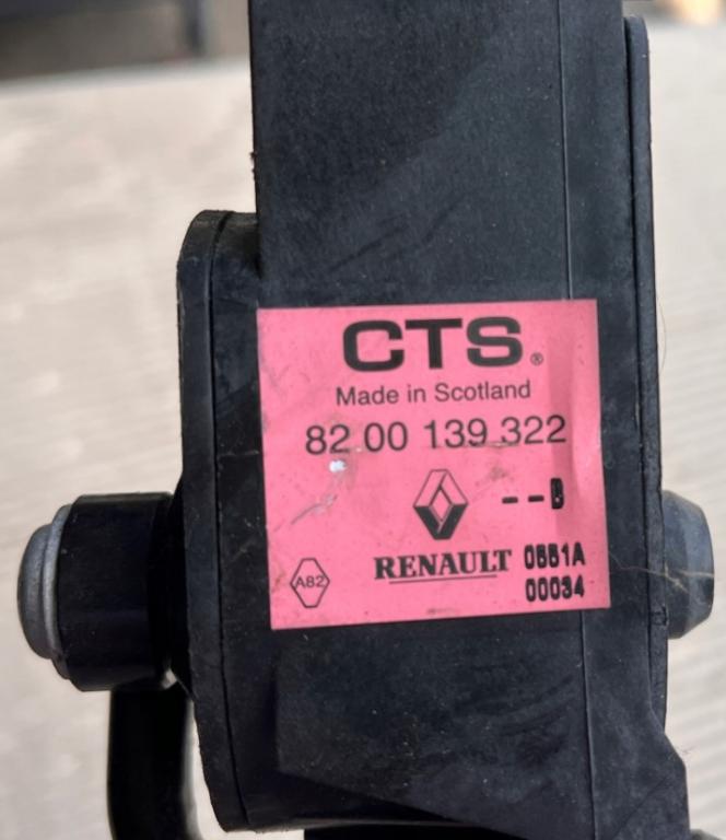 Renault Modus 1.5 dci 82 HP manual 60 kW 1461 cm3 Pedále 8200139322