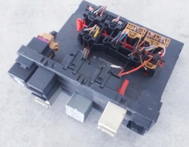 VOLKSWAGEN CADDY II 2005 105 kW II 1.9 TDI Modul 1 1K0937049P