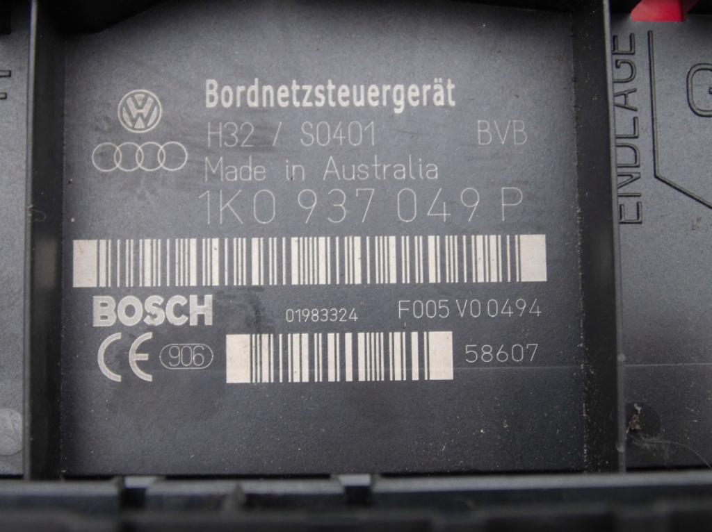 Volkswagen TOURAN GOLF V JETTA CADDY MODUL 1K0937049P