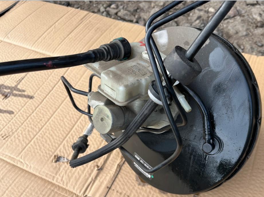 Ford Focus C-Max 2005 92 kW 1.8B 125KM 03-07 1800 Posilovač Pumpa brzdová 3M51-2B195-AJ