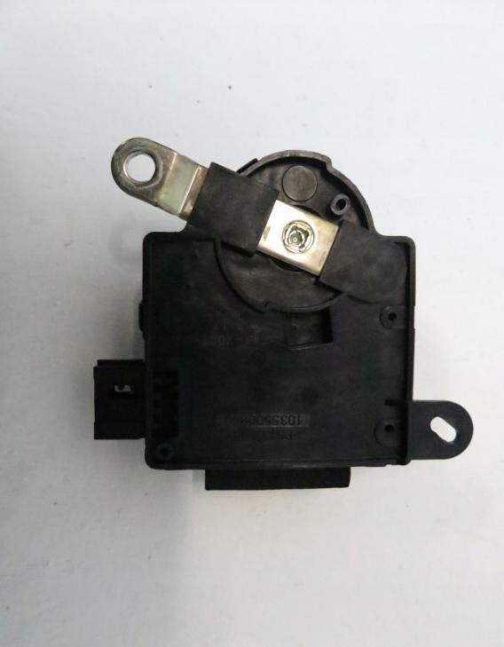 Mercedes-Benz: E W211 W219 modul akumulatora  A2115403845