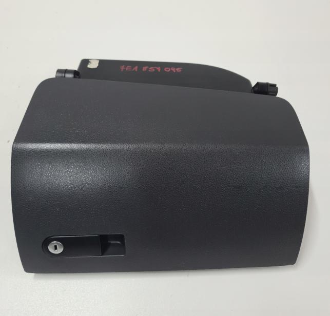 VW T5 LIFT TRANSPORTER priehradka spolujazdca, 7E1857095