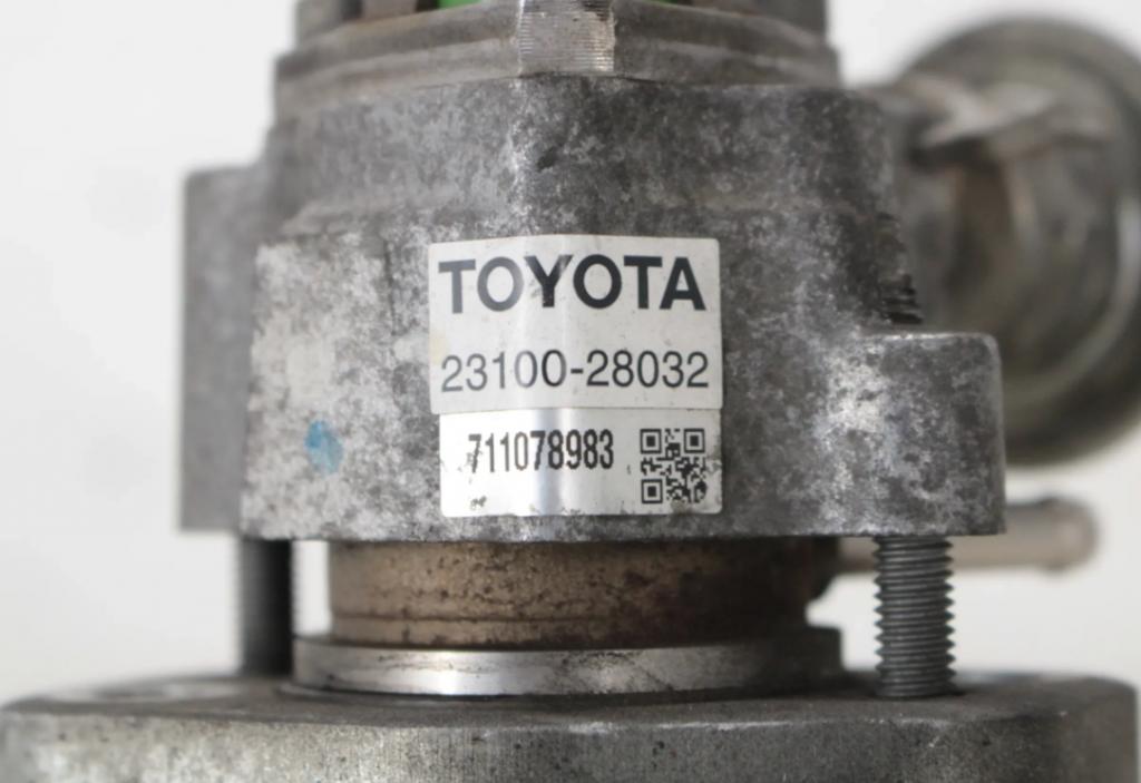 Toyota Avensis II pumpa paliva vysokého tlaku 23100-28032