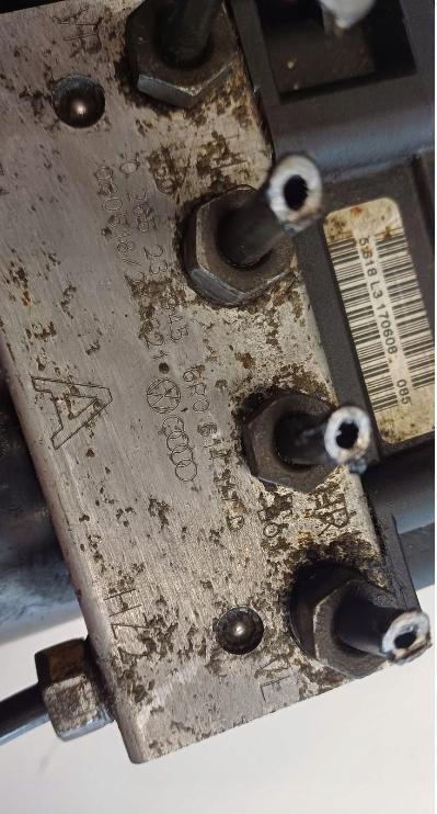 Skoda Fabia II Roomster  pumpa abs 6R0614117D 6R0907379C