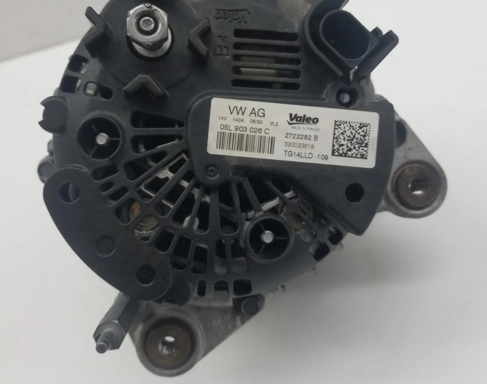Skoda Octavia 2020 Alternator 05L903026C