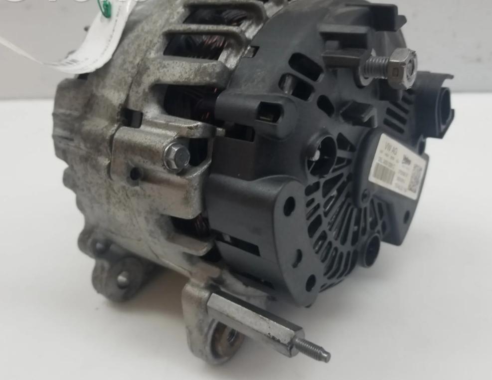 Skoda Octavia 2020 Alternator 05L903026C