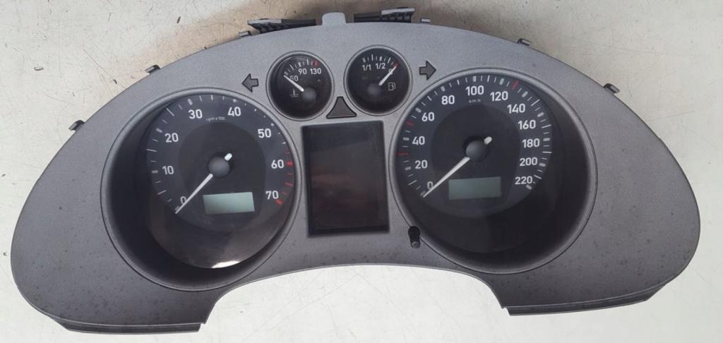 Seat Ibiza 2006 prístrojovka/ budíky 6L0920803A