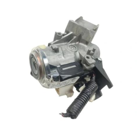 Toyota RAV4 III  2011 110 kW LIFT 4WD 2.2D4d  spinačka 45020-42-4 (Spínacie skrinky a kľúče) 89783-42020