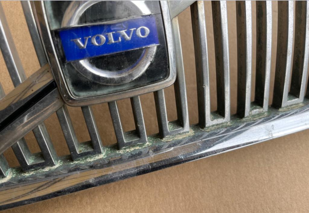 VOLVO V 50 2006 136 kW 1997 Mriežka maska