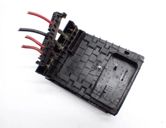 Skoda Octavia II skrinka poistková 1K0937125